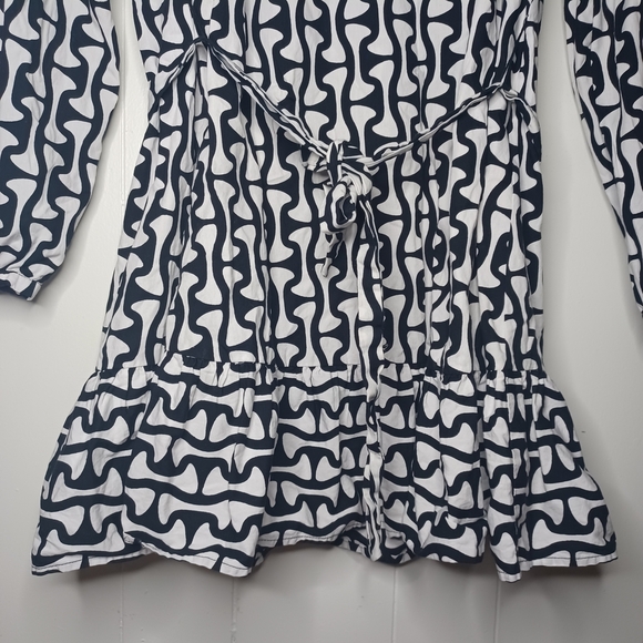 Black and White Patterned Dress - Picture 7 of 14